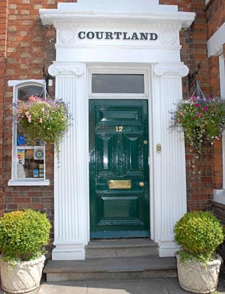 Готель Courtland Стретфорд-на-Ейвоні Екстер'єр фото